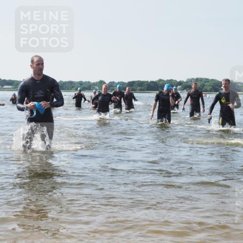 22.06.2025 - Viking Triathlon KatJ http://msf.ph/oto/8106393 22.06.2025 10:37:15 Schwimmen 34, 172, 233, 312, 344, 355, 370, 383, 454, 513, 649 meine-sportfotos.de