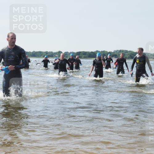 22.06.2025 - Viking Triathlon KatJ http://msf.ph/oto/8106425 22.06.2025 10:37:15 Schwimmen 34, 172, 233, 312, 344, 355, 370, 383, 454, 513, 649 meine-sportfotos.de