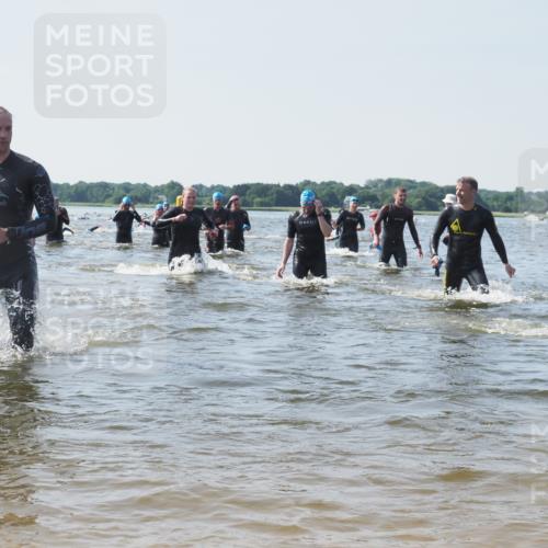 22.06.2025 - Viking Triathlon KatJ http://msf.ph/oto/8106438 22.06.2025 10:37:15 Schwimmen 34, 172, 233, 312, 344, 355, 370, 383, 454, 513, 649 meine-sportfotos.de