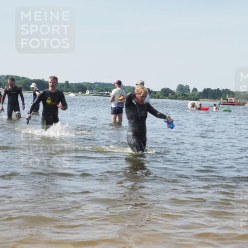 22.06.2025 - Viking Triathlon KatJ http://msf.ph/oto/8106461 22.06.2025 10:37:16 Schwimmen 34, 172, 233, 253, 312, 316, 344, 370, 383, 454, 513, 649 meine-sportfotos.de