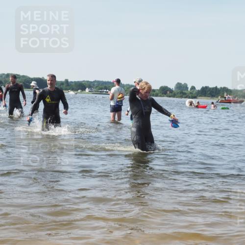 22.06.2025 - Viking Triathlon KatJ http://msf.ph/oto/8106472 22.06.2025 10:37:16 Schwimmen 34, 172, 233, 253, 312, 316, 344, 370, 383, 454, 513, 649 meine-sportfotos.de