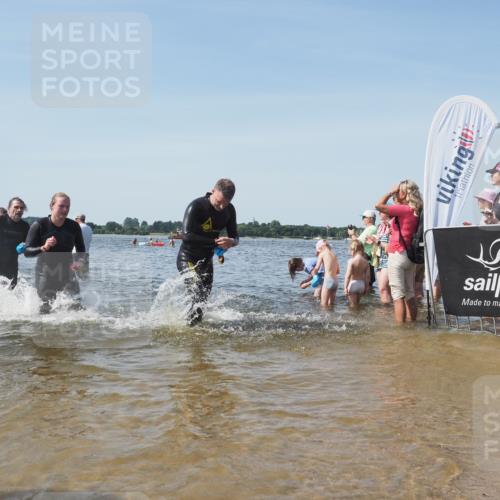 22.06.2025 - Viking Triathlon KatJ http://msf.ph/oto/8106670 22.06.2025 10:37:21 Schwimmen 34, 131, 172, 180, 233, 253, 312, 316, 344, 370, 383, 454, 456, 513, 649 meine-sportfotos.de