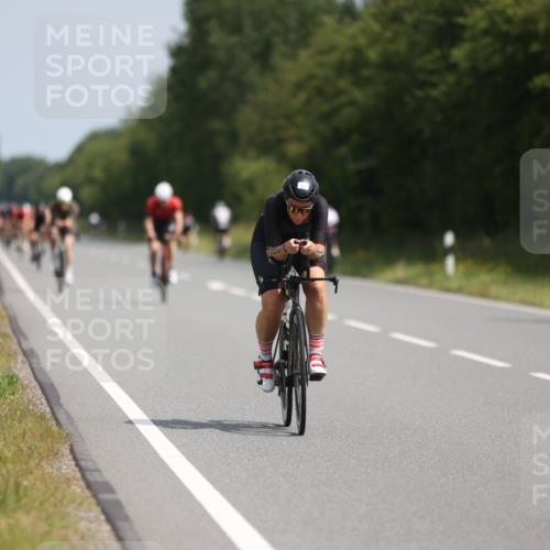 22.06.2025 - Viking Triathlon Yannick Fuchs http://msf.ph/oto/8106673 22.06.2025 11:30:52 Radfahren 79, 329, 335, 408, 511, 535 meine-sportfotos.de