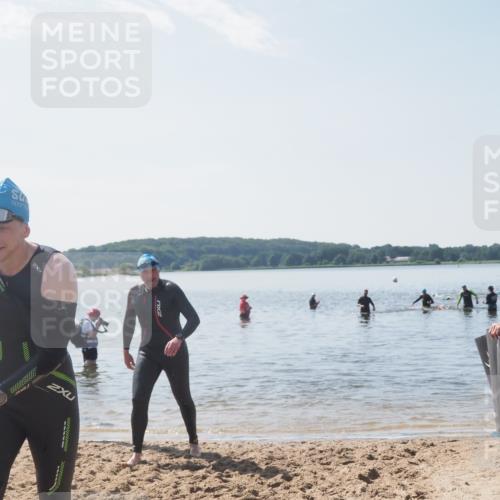 22.06.2025 - Viking Triathlon MichiJ http://msf.ph/oto/8106706 22.06.2025 10:52:34 Schwimmen 490 meine-sportfotos.de