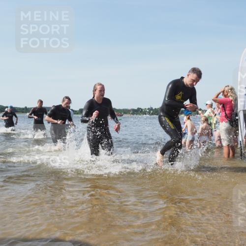 22.06.2025 - Viking Triathlon KatJ http://msf.ph/oto/8106718 22.06.2025 10:37:22 Schwimmen 21, 34, 131, 172, 180, 233, 253, 312, 316, 344, 370, 383, 454, 456, 513, 649 meine-sportfotos.de