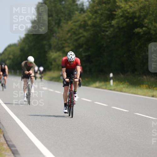22.06.2025 - Viking Triathlon Yannick Fuchs http://msf.ph/oto/8106736 22.06.2025 11:30:55 Radfahren 44, 329, 335, 408, 511, 535 meine-sportfotos.de