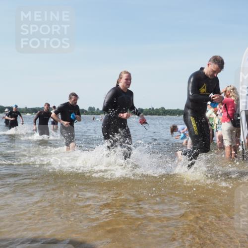 22.06.2025 - Viking Triathlon KatJ http://msf.ph/oto/8106738 22.06.2025 10:37:22 Schwimmen 21, 34, 131, 172, 180, 233, 253, 312, 316, 344, 370, 383, 454, 456, 513, 649 meine-sportfotos.de