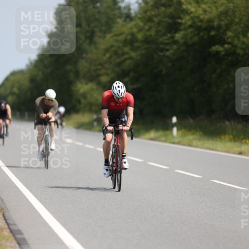 22.06.2025 - Viking Triathlon Yannick Fuchs http://msf.ph/oto/8106743 22.06.2025 11:30:55 Radfahren 44, 329, 335, 408, 511, 535 meine-sportfotos.de