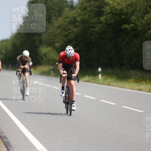 22.06.2025 - Viking Triathlon Yannick Fuchs http://msf.ph/oto/8106752 22.06.2025 11:30:55 Radfahren 44, 329, 335, 408, 511, 535 meine-sportfotos.de