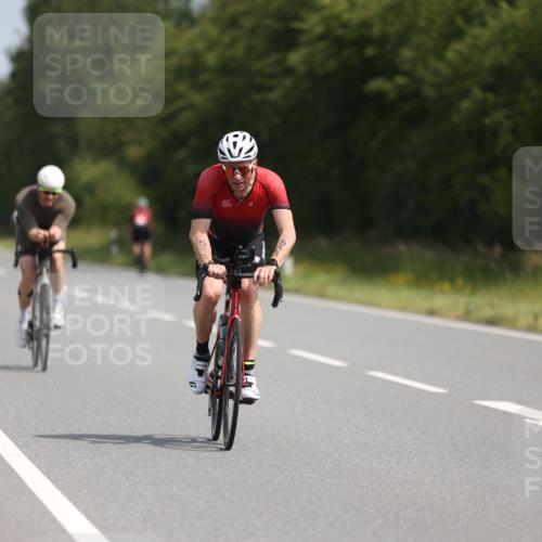 22.06.2025 - Viking Triathlon Yannick Fuchs http://msf.ph/oto/8106769 22.06.2025 11:30:56 Radfahren 44, 156, 329, 335, 408, 511, 535 meine-sportfotos.de
