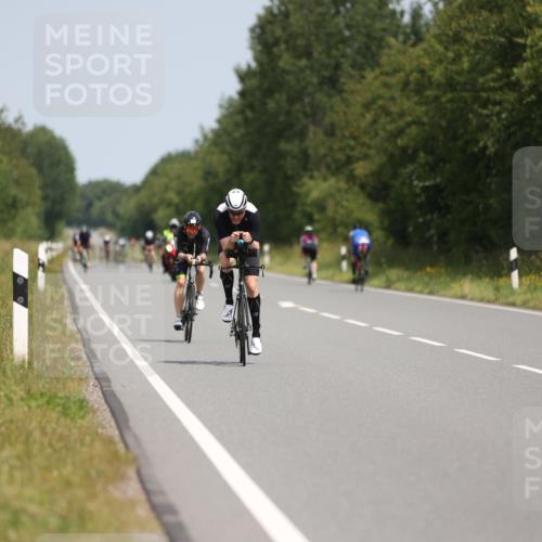 22.06.2025 - Viking Triathlon Yannick Fuchs http://msf.ph/oto/8106772 22.06.2025 12:11:38 Radfahren 13, 173, 314, 340, 427, 444, 458, 604 meine-sportfotos.de