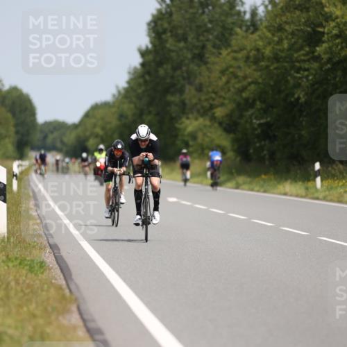 22.06.2025 - Viking Triathlon Yannick Fuchs http://msf.ph/oto/8106777 22.06.2025 12:11:39 Radfahren 13, 173, 314, 340, 427, 444, 458, 604 meine-sportfotos.de