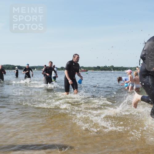 22.06.2025 - Viking Triathlon KatJ http://msf.ph/oto/8106784 22.06.2025 10:37:23 Schwimmen 21, 34, 131, 172, 180, 187, 233, 253, 312, 316, 344, 370, 383, 454, 456, 649 meine-sportfotos.de