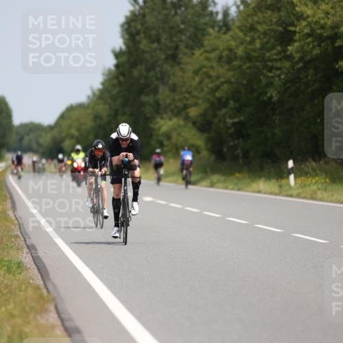 22.06.2025 - Viking Triathlon Yannick Fuchs http://msf.ph/oto/8106791 22.06.2025 12:11:39 Radfahren 13, 173, 314, 340, 427, 444, 458, 604 meine-sportfotos.de