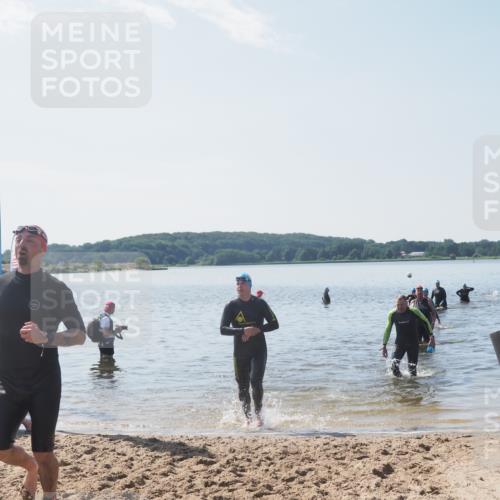 22.06.2025 - Viking Triathlon MichiJ http://msf.ph/oto/8106797 22.06.2025 10:53:01 Schwimmen 106, 160, 470, 640, 656 meine-sportfotos.de