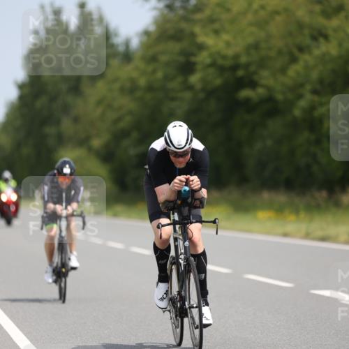 22.06.2025 - Viking Triathlon Yannick Fuchs http://msf.ph/oto/8106833 22.06.2025 12:11:41 Radfahren 13, 173, 234, 314, 340, 427, 444, 458, 604 meine-sportfotos.de