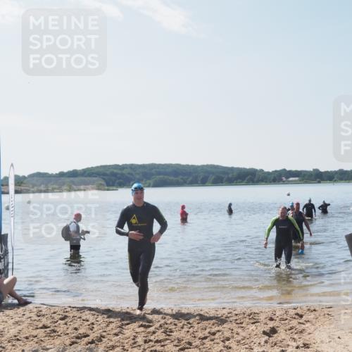 22.06.2025 - Viking Triathlon MichiJ http://msf.ph/oto/8106838 22.06.2025 10:53:01 Schwimmen 106, 160, 470, 640, 656 meine-sportfotos.de