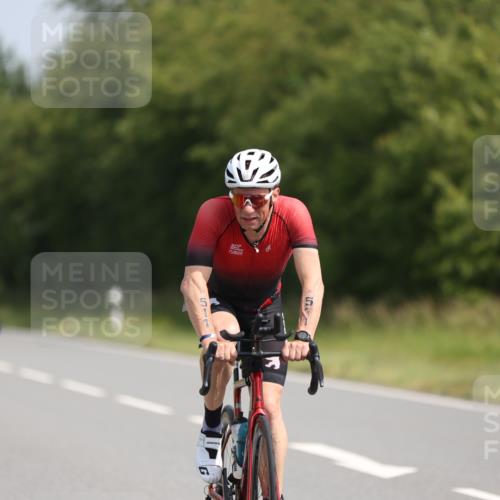 22.06.2025 - Viking Triathlon Yannick Fuchs http://msf.ph/oto/8106844 22.06.2025 11:30:57 Radfahren 44, 156, 329, 335, 408, 511, 535 meine-sportfotos.de