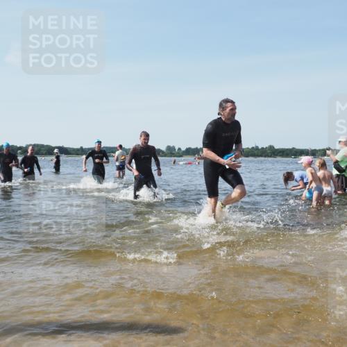 22.06.2025 - Viking Triathlon KatJ http://msf.ph/oto/8106851 22.06.2025 10:37:23 Schwimmen 21, 34, 131, 172, 180, 187, 233, 253, 312, 316, 344, 370, 383, 454, 456, 649 meine-sportfotos.de