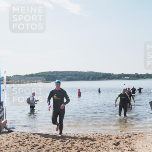 22.06.2025 - Viking Triathlon MichiJ http://msf.ph/oto/8106853 22.06.2025 10:53:02 Schwimmen 106, 160, 165, 470, 640 meine-sportfotos.de