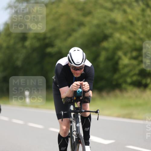 22.06.2025 - Viking Triathlon Yannick Fuchs http://msf.ph/oto/8106874 22.06.2025 12:11:41 Radfahren 13, 173, 234, 314, 340, 427, 444, 458, 604 meine-sportfotos.de