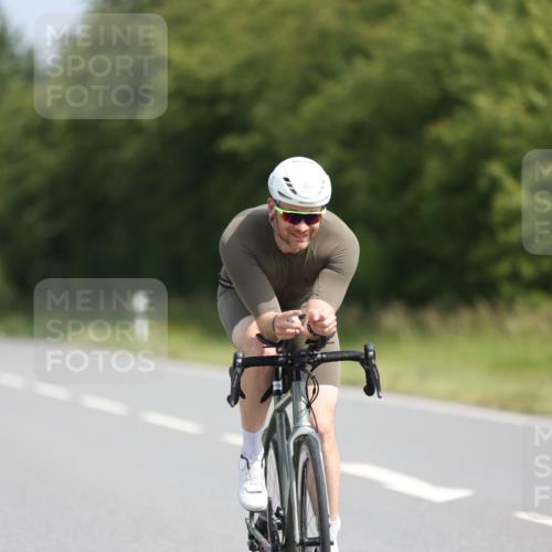 22.06.2025 - Viking Triathlon Yannick Fuchs http://msf.ph/oto/8106903 22.06.2025 11:30:58 Radfahren 44, 156, 329, 335, 358, 511, 535 meine-sportfotos.de