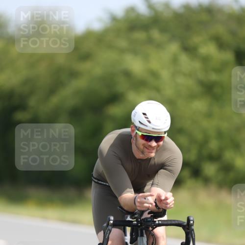 22.06.2025 - Viking Triathlon Yannick Fuchs http://msf.ph/oto/8106932 22.06.2025 11:30:59 Radfahren 44, 156, 329, 335, 358, 511, 535 meine-sportfotos.de