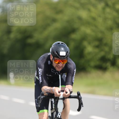 22.06.2025 - Viking Triathlon Yannick Fuchs http://msf.ph/oto/8106936 22.06.2025 12:11:43 Radfahren 13, 173, 234, 314, 340, 427, 444, 458, 604 meine-sportfotos.de