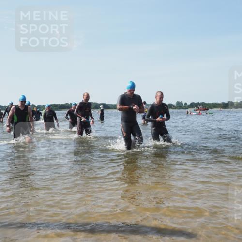 22.06.2025 - Viking Triathlon KatJ http://msf.ph/oto/8106941 22.06.2025 10:37:29 Schwimmen 21, 34, 131, 141, 163, 177, 180, 187, 233, 245, 253, 312, 316, 344, 383, 456, 614, 639 meine-sportfotos.de