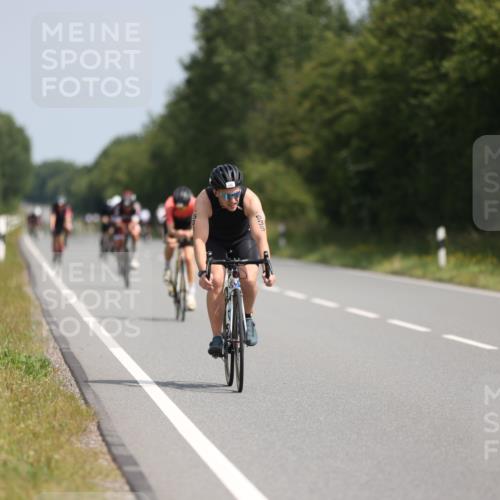 22.06.2025 - Viking Triathlon Yannick Fuchs http://msf.ph/oto/8106961 22.06.2025 11:31:00 Radfahren 44, 156, 329, 335, 358, 419, 511, 535 meine-sportfotos.de