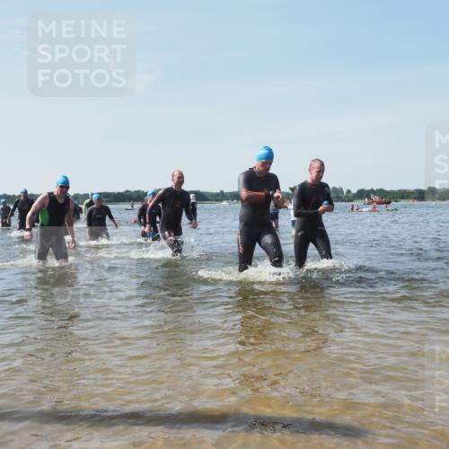 22.06.2025 - Viking Triathlon KatJ http://msf.ph/oto/8106964 22.06.2025 10:37:29 Schwimmen 21, 34, 131, 141, 163, 177, 180, 187, 233, 245, 253, 312, 316, 344, 383, 456, 614, 639 meine-sportfotos.de
