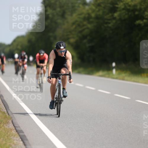 22.06.2025 - Viking Triathlon Yannick Fuchs http://msf.ph/oto/8106982 22.06.2025 11:31:00 Radfahren 44, 156, 329, 335, 358, 419, 511, 535 meine-sportfotos.de