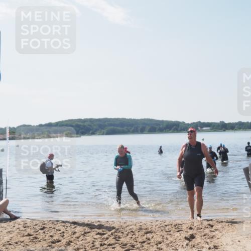 22.06.2025 - Viking Triathlon MichiJ http://msf.ph/oto/8107100 22.06.2025 10:53:14 Schwimmen 165, 201, 319, 470, 640 meine-sportfotos.de