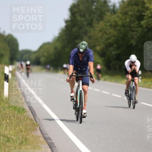 22.06.2025 - Viking Triathlon Yannick Fuchs http://msf.ph/oto/8107101 22.06.2025 12:11:55 Radfahren 110, 266, 449, 475 meine-sportfotos.de