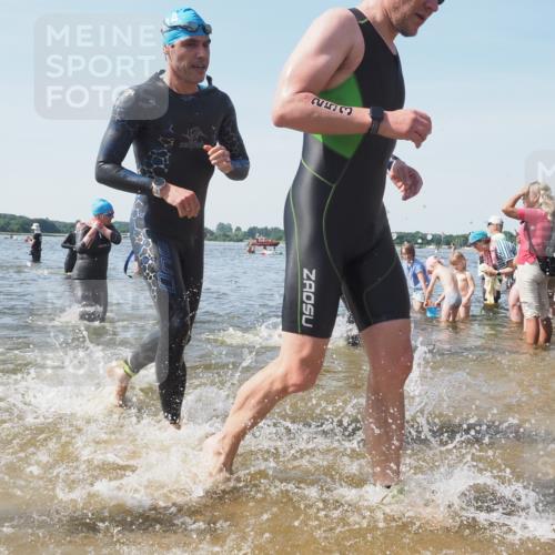 22.06.2025 - Viking Triathlon KatJ http://msf.ph/oto/8107151 22.06.2025 10:37:35 Schwimmen 21, 131, 141, 163, 177, 180, 187, 245, 253, 312, 316, 344, 411, 456, 506, 614, 639, 645 meine-sportfotos.de