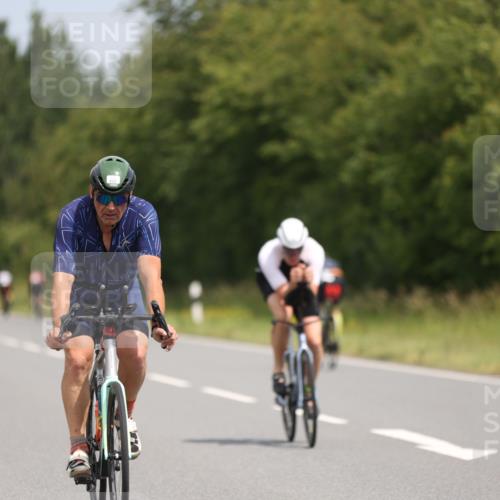 22.06.2025 - Viking Triathlon Yannick Fuchs http://msf.ph/oto/8107158 22.06.2025 12:11:56 Radfahren 110, 266, 449, 475 meine-sportfotos.de