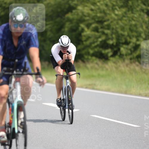 22.06.2025 - Viking Triathlon Yannick Fuchs http://msf.ph/oto/8107172 22.06.2025 12:11:57 Radfahren 110, 266, 403, 449, 475 meine-sportfotos.de