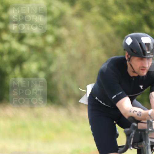 22.06.2025 - Viking Triathlon Yannick Fuchs http://msf.ph/oto/8107299 22.06.2025 11:31:10 Radfahren 139, 156, 358, 419, 538 meine-sportfotos.de