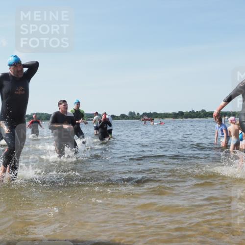 22.06.2025 - Viking Triathlon KatJ http://msf.ph/oto/8107310 22.06.2025 10:37:38 Schwimmen 21, 131, 141, 163, 177, 180, 187, 245, 396, 411, 433, 456, 506, 614, 619, 639, 645 meine-sportfotos.de