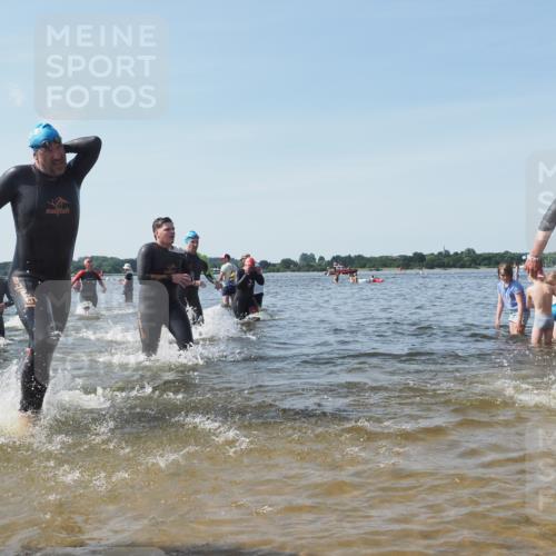 22.06.2025 - Viking Triathlon KatJ http://msf.ph/oto/8107329 22.06.2025 10:37:38 Schwimmen 21, 131, 141, 163, 177, 180, 187, 245, 396, 411, 433, 456, 506, 614, 619, 639, 645 meine-sportfotos.de