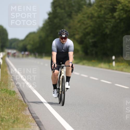 22.06.2025 - Viking Triathlon Yannick Fuchs http://msf.ph/oto/8107352 22.06.2025 12:12:14 Radfahren 303 meine-sportfotos.de