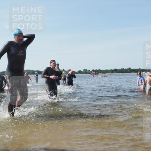 22.06.2025 - Viking Triathlon KatJ http://msf.ph/oto/8107360 22.06.2025 10:37:38 Schwimmen 21, 131, 141, 163, 177, 180, 187, 245, 396, 411, 433, 456, 506, 614, 619, 639, 645 meine-sportfotos.de