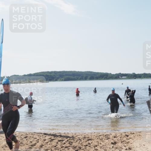 22.06.2025 - Viking Triathlon MichiJ http://msf.ph/oto/8107376 22.06.2025 10:53:22 Schwimmen 165, 201, 241, 319 meine-sportfotos.de