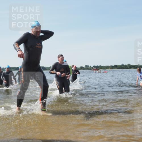 22.06.2025 - Viking Triathlon KatJ http://msf.ph/oto/8107379 22.06.2025 10:37:39 Schwimmen 21, 131, 141, 163, 177, 187, 245, 396, 411, 433, 456, 506, 614, 619, 639, 645 meine-sportfotos.de
