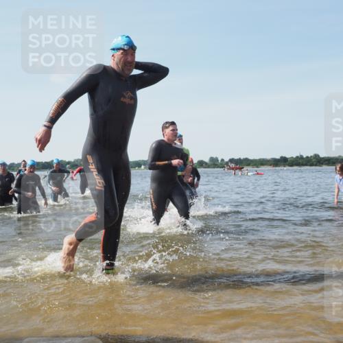 22.06.2025 - Viking Triathlon KatJ http://msf.ph/oto/8107411 22.06.2025 10:37:39 Schwimmen 21, 131, 141, 163, 177, 187, 245, 396, 411, 433, 456, 506, 614, 619, 639, 645 meine-sportfotos.de