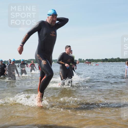 22.06.2025 - Viking Triathlon KatJ http://msf.ph/oto/8107430 22.06.2025 10:37:39 Schwimmen 21, 131, 141, 163, 177, 187, 245, 396, 411, 433, 456, 506, 614, 619, 639, 645 meine-sportfotos.de