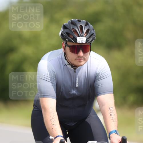 22.06.2025 - Viking Triathlon Yannick Fuchs http://msf.ph/oto/8107437 22.06.2025 12:12:16 Radfahren 303 meine-sportfotos.de