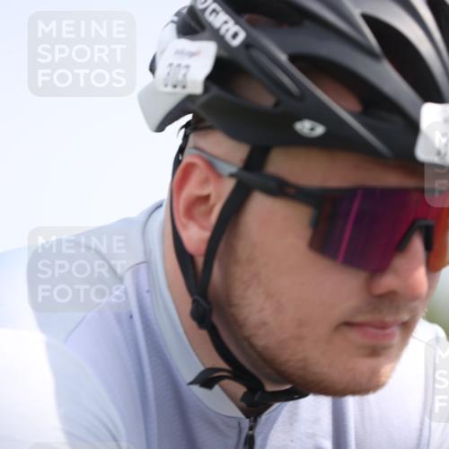 22.06.2025 - Viking Triathlon Yannick Fuchs http://msf.ph/oto/8107490 22.06.2025 12:12:17 Radfahren 303 meine-sportfotos.de