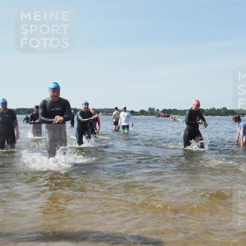 22.06.2025 - Viking Triathlon KatJ http://msf.ph/oto/8107503 22.06.2025 10:37:42 Schwimmen 21, 141, 163, 177, 187, 245, 396, 411, 433, 456, 506, 614, 619, 639, 645 meine-sportfotos.de