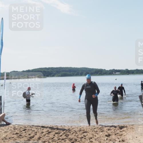 22.06.2025 - Viking Triathlon MichiJ http://msf.ph/oto/8107510 22.06.2025 10:53:25 Schwimmen 201, 241, 319 meine-sportfotos.de